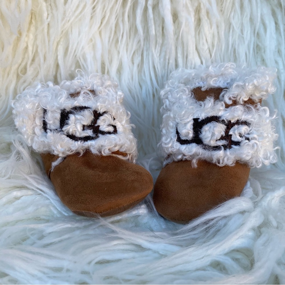 NWT Ugg Bixbie Baby Bootie